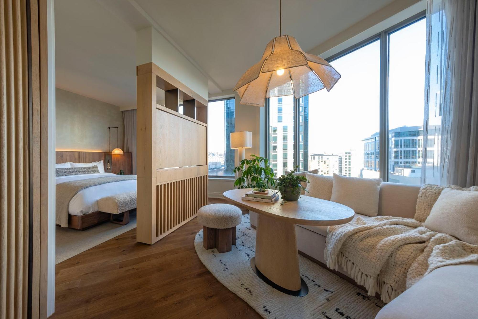 1 Hotel
